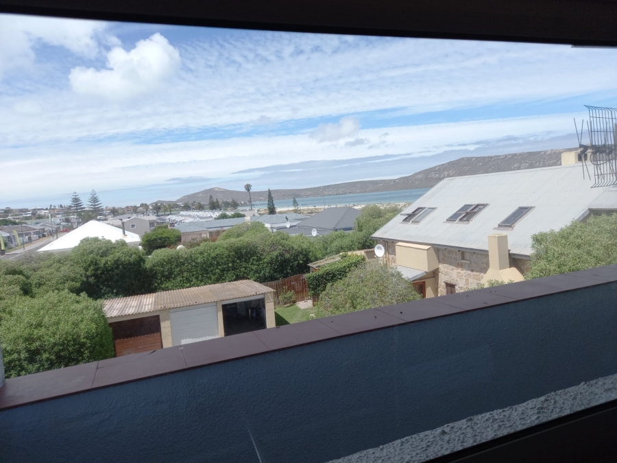 To Let 1 Bedroom Property for Rent in Mid Town Western Cape
